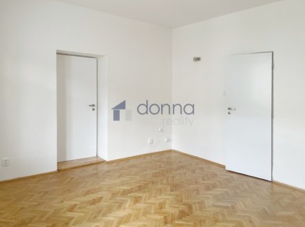Pronájem obchodní prostory, 65 m²
