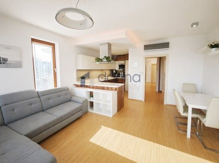 Pronájem bytu, 3+kk, 106 m²