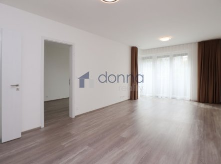 Pronájem bytu, 2+kk, 64 m²
