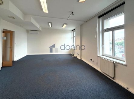 Pronájem kanceláře, 209 m²