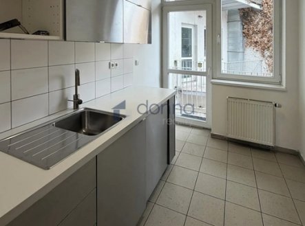Pronájem kanceláře, 209 m²
