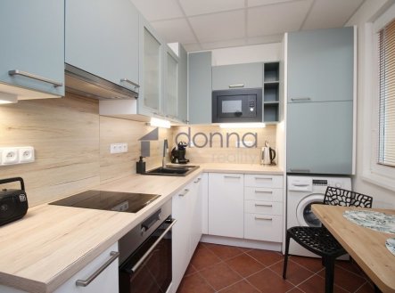 Pronájem bytu, 2+1, 56 m²