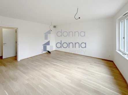 Pronájem bytu, 1+kk, 39 m²