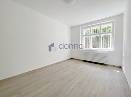 Pronájem bytu, 2+kk, 38 m²