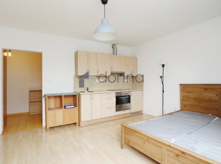 Pronájem bytu, 1+kk, 33 m²