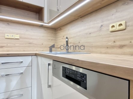 Pronájem bytu, 3+1, 95 m²