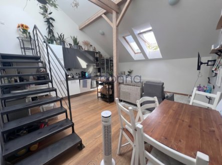 Pronájem bytu, 4+kk, 99 m²