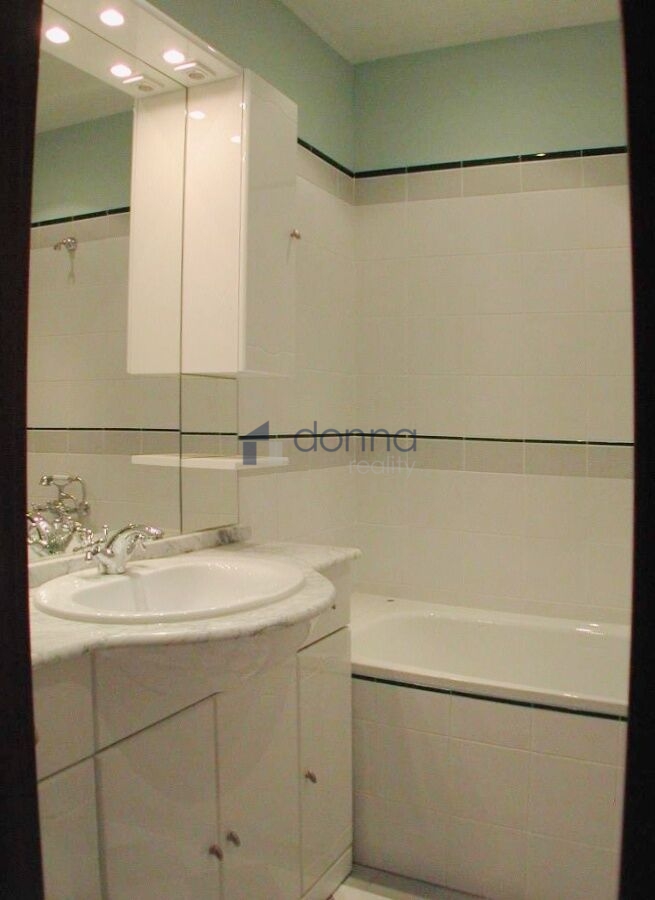 bathroom-a.jpg