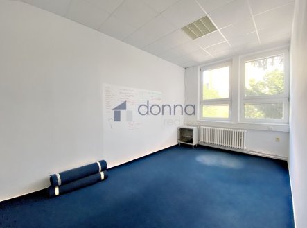 Pronájem kanceláře, 92 m²