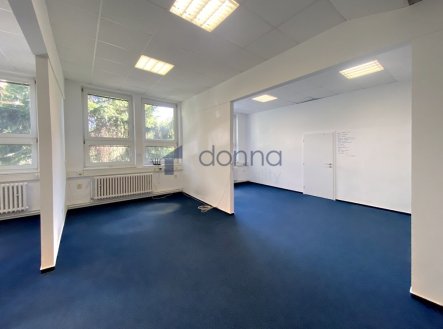 Pronájem kanceláře, 92 m²