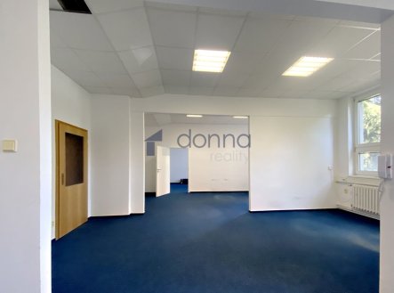 Pronájem kanceláře, 92 m²