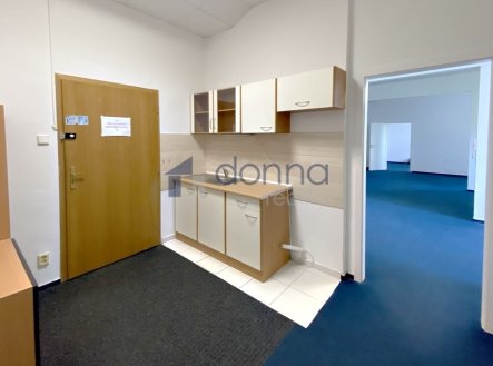 Pronájem kanceláře, 92 m²