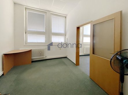 Pronájem kanceláře, 32 m²