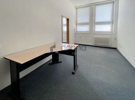 Pronájem kanceláře, 32 m²
