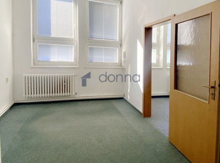 Pronájem kanceláře, 32 m²