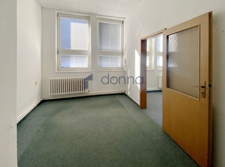 Pronájem kanceláře, 32 m²