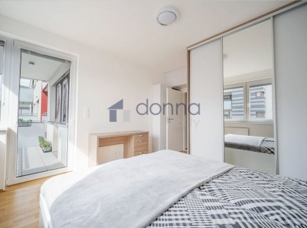 Pronájem bytu, 2+kk, 62 m²