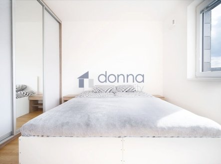 Pronájem bytu, 2+kk, 62 m²