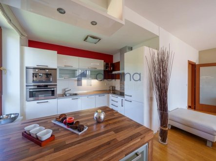 Pronájem bytu, 3+kk, 89 m²