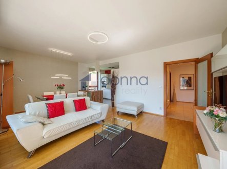 Pronájem bytu, 3+kk, 89 m²