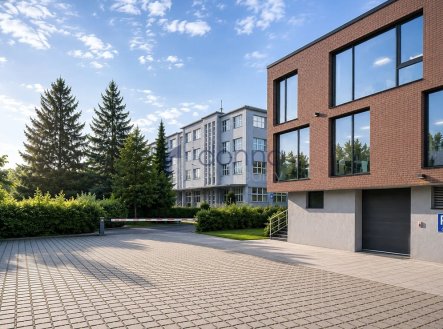 Pronájem skladu, 330 m²