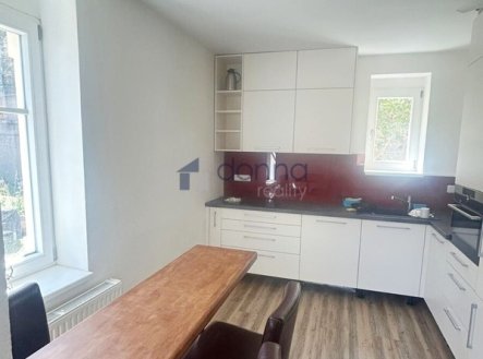 Pronájem bytu, 2+1, 77 m²