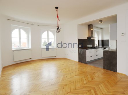 Pronájem bytu, 3+kk, 85 m²
