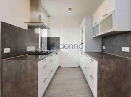Pronájem bytu, 3+kk, 85 m²