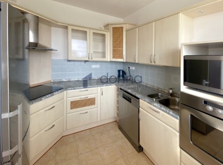Pronájem bytu, 4+1, 132 m²