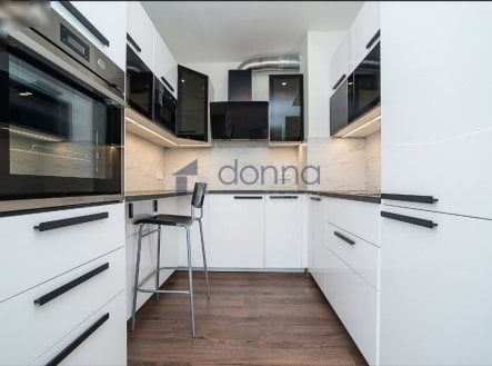 Pronájem bytu, 4+kk, 85 m²