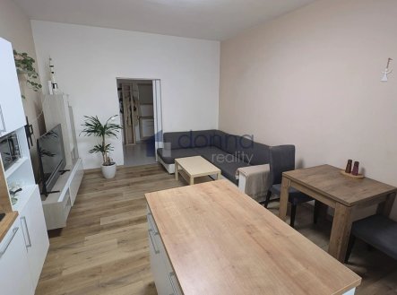 Pronájem bytu, 2+kk, 57 m²