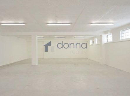Pronájem skladu, 77 m²