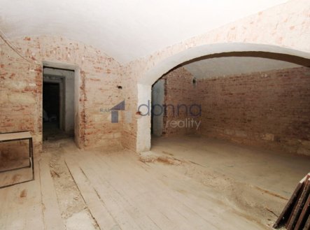 Pronájem obchodní prostory, 83 m²