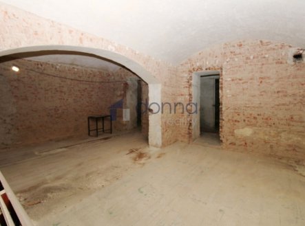 Pronájem obchodní prostory, 83 m²
