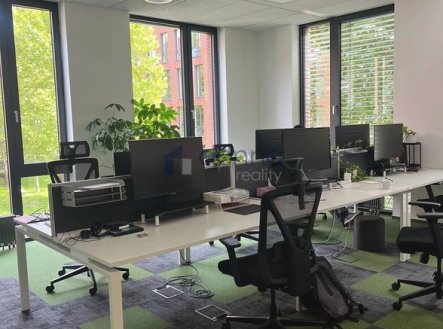 Pronájem kanceláře, 76 m²