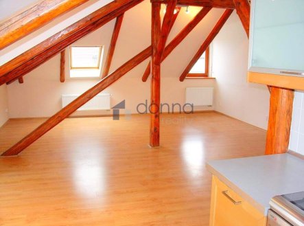Pronájem bytu, 3+kk, 90 m²