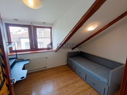 Pronájem bytu, 3+kk, 90 m²