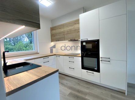 Pronájem domu/vily, 176 m²