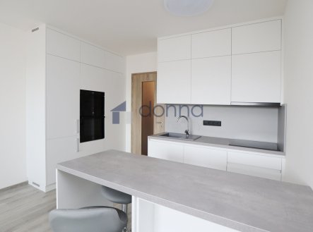 Pronájem bytu, 1+kk, 39 m²