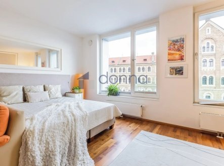 Pronájem bytu, 1+kk, 43 m²