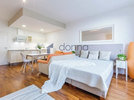 Pronájem bytu, 1+kk, 43 m²