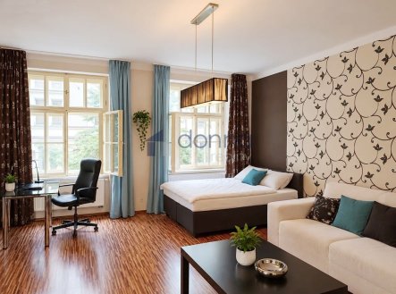 Pronájem bytu, 4+kk, 140 m²