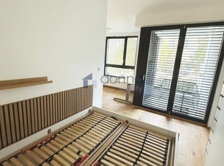 Pronájem bytu, 1+kk, 39 m²