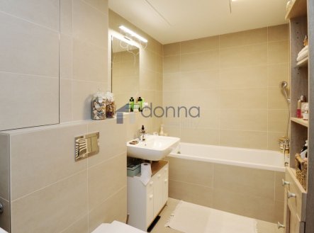 Pronájem bytu, 1+kk, 33 m²