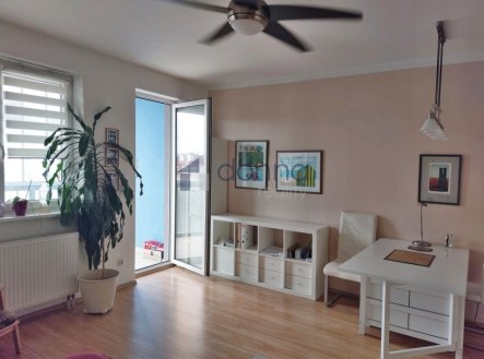 Pronájem bytu, 1+kk, 32 m²
