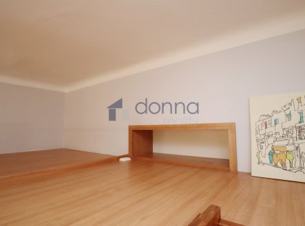 Pronájem bytu, 1+kk, 27 m²