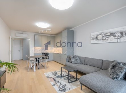Pronájem bytu, 2+kk, 74 m²