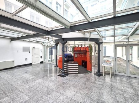 Pronájem kanceláře, 164 m²