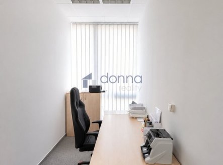 Pronájem kanceláře, 45 m²