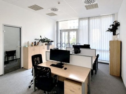 Pronájem kanceláře, 45 m²
